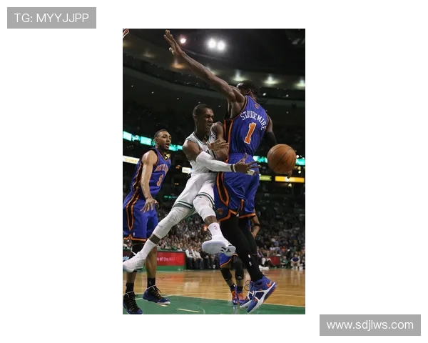 酋长队与德州人队季后赛对决回顾及精彩瞬间分析